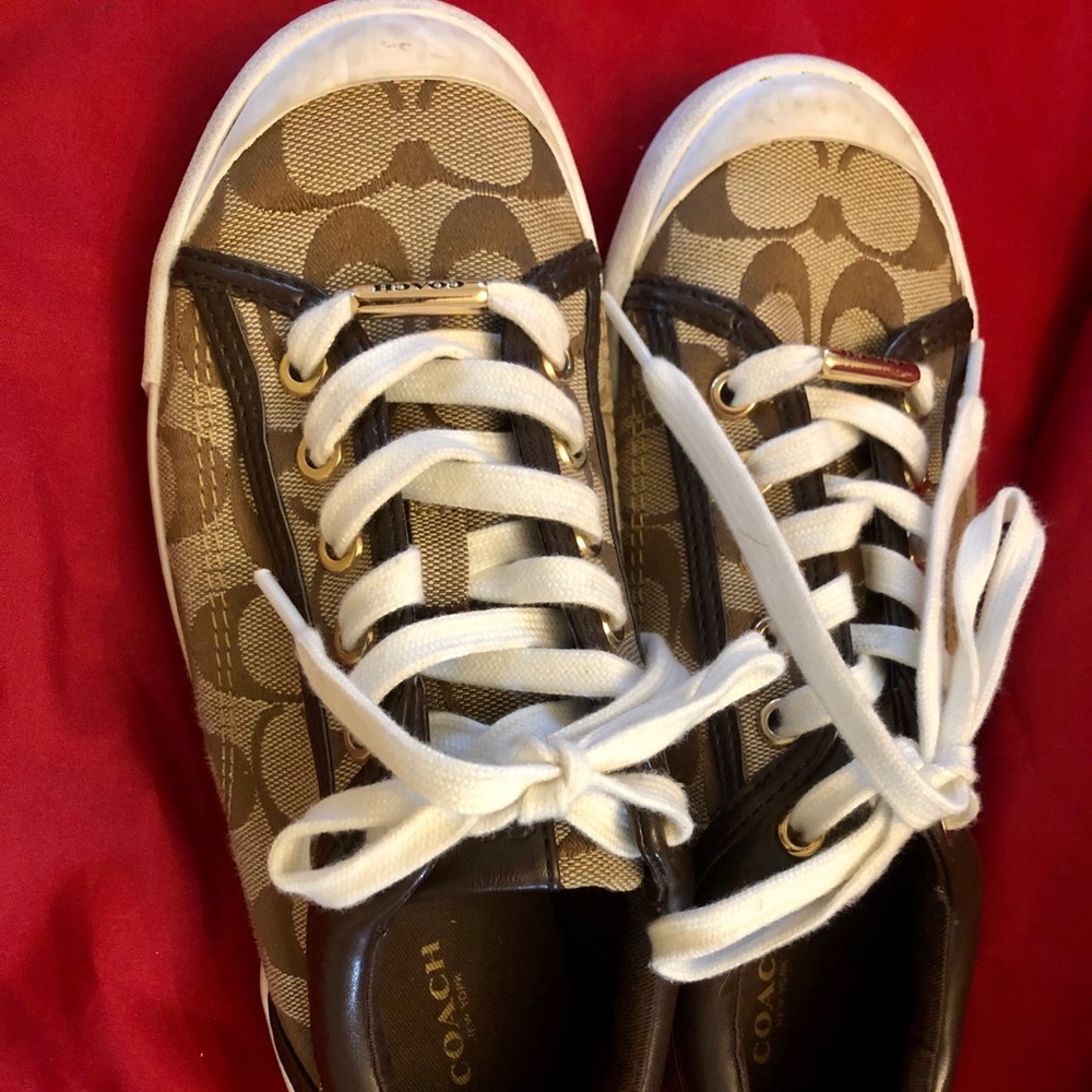 COACH tennis shoes almost new